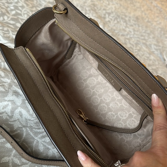 Michael Kors Selma Studded - Picture 5 of 6